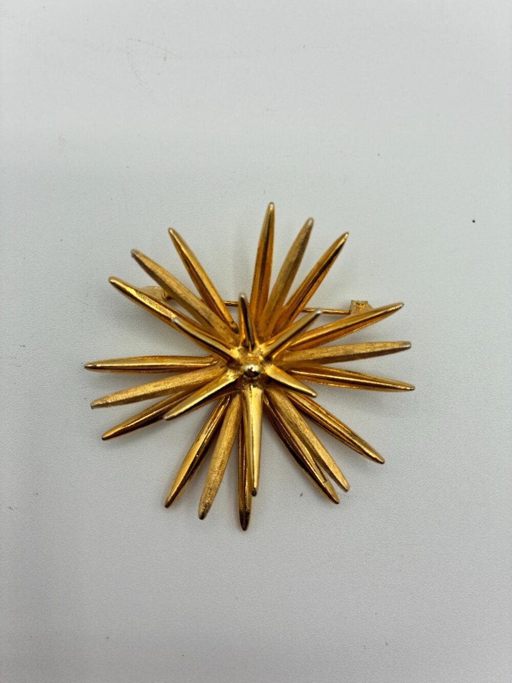Vintage Gold Tone Starburst Brooch Pin Atomic Sunburst Mid Century